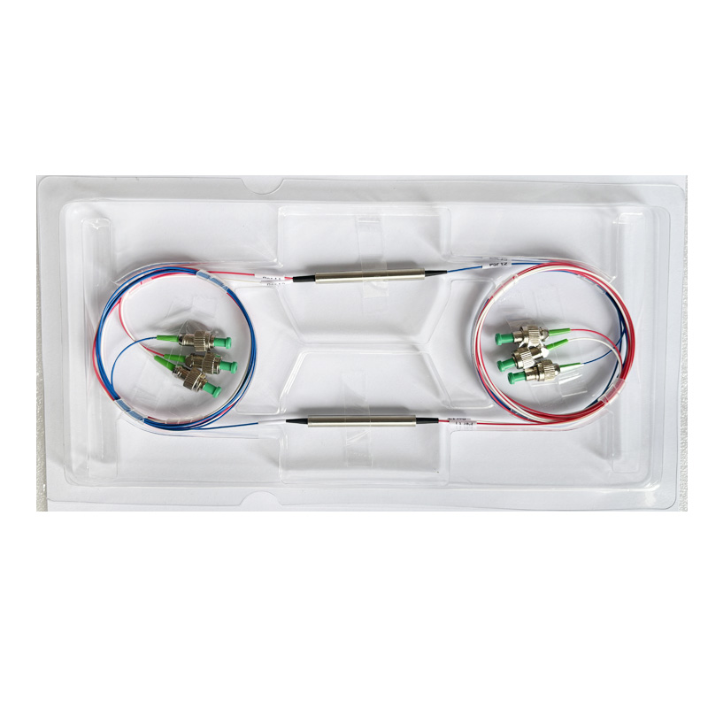 偏振不敏感光環(huán)行器，具有高等高原和高回波損耗、低插入損耗和 PDL、光路無環(huán)氧樹脂等特性。常用于 EDFA、DWDM 和 OTDR、DWDM 和 OADM 網絡、雙向傳輸系統(tǒng)等。